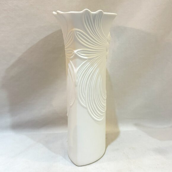 VTG AK Kaiser Germany Bisque White Porcelain Floral Vase - Picture 4 of 11